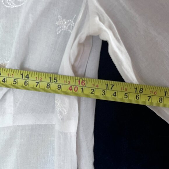 Ann Taylor Womens Top Size 4 Cream Boho Embroidered Semi Sheer V-Neck 3/4 Sleeve - Picture 6 of 11